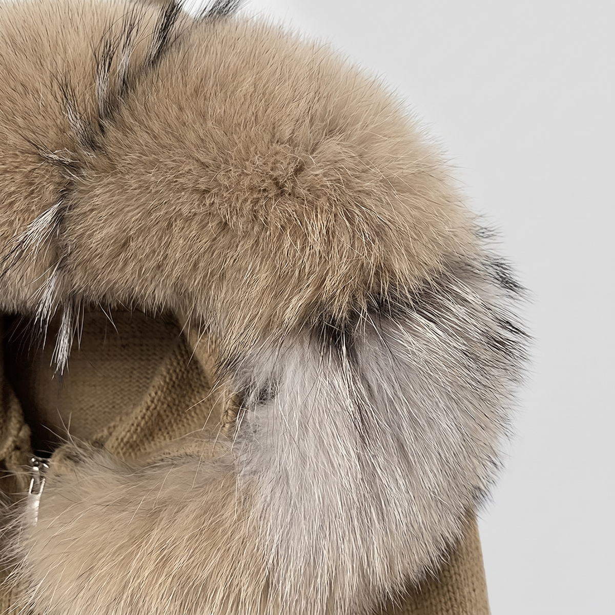 Detachable Fur-Collar Wool-Blend Jacket | LUVIERA